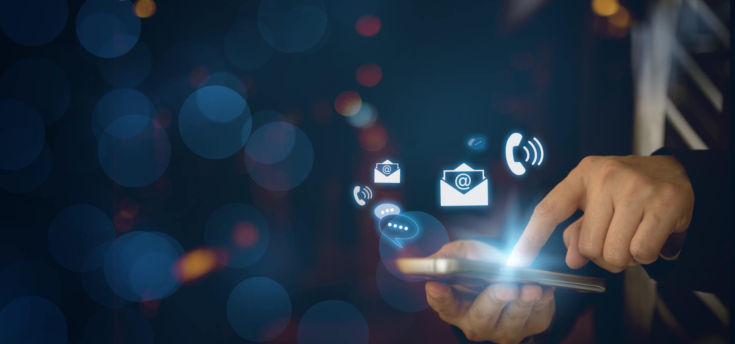 Telefon ekranı üzerinde iletişim simgeleri